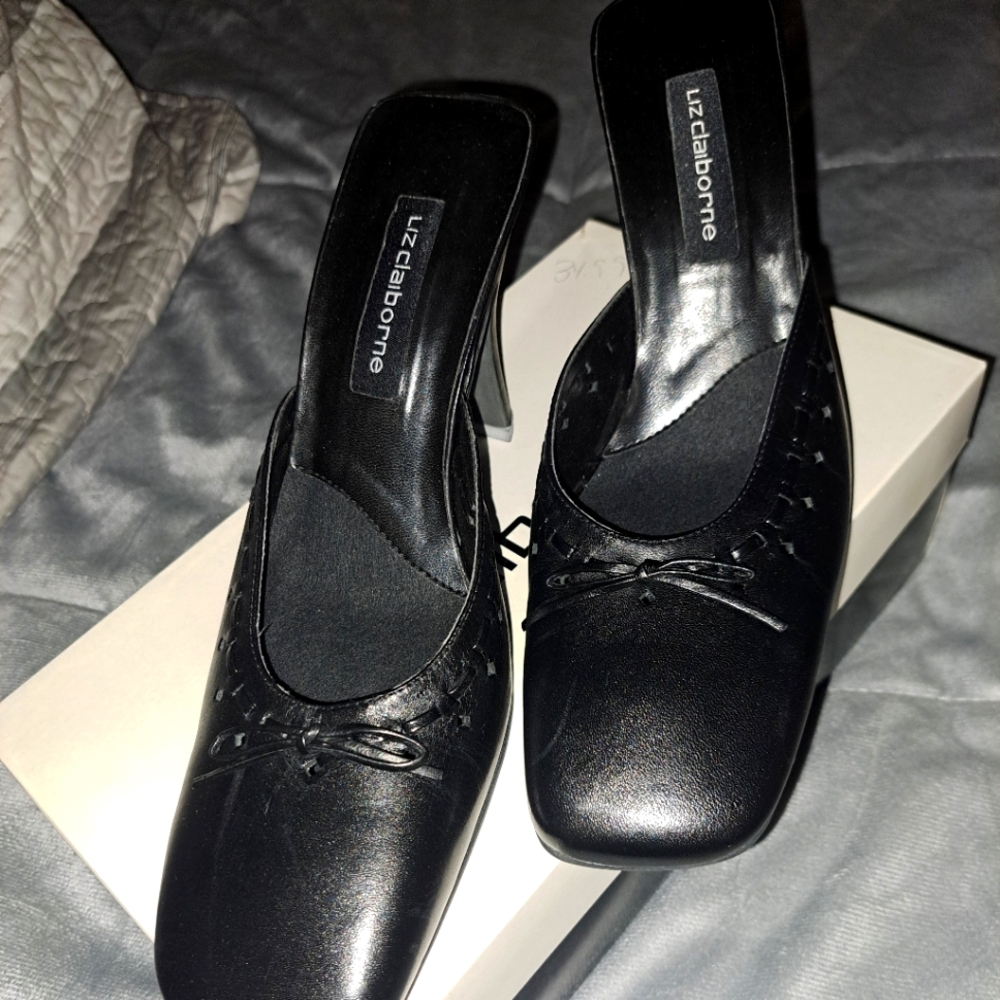 Liz Claiborne Black Leather Mules